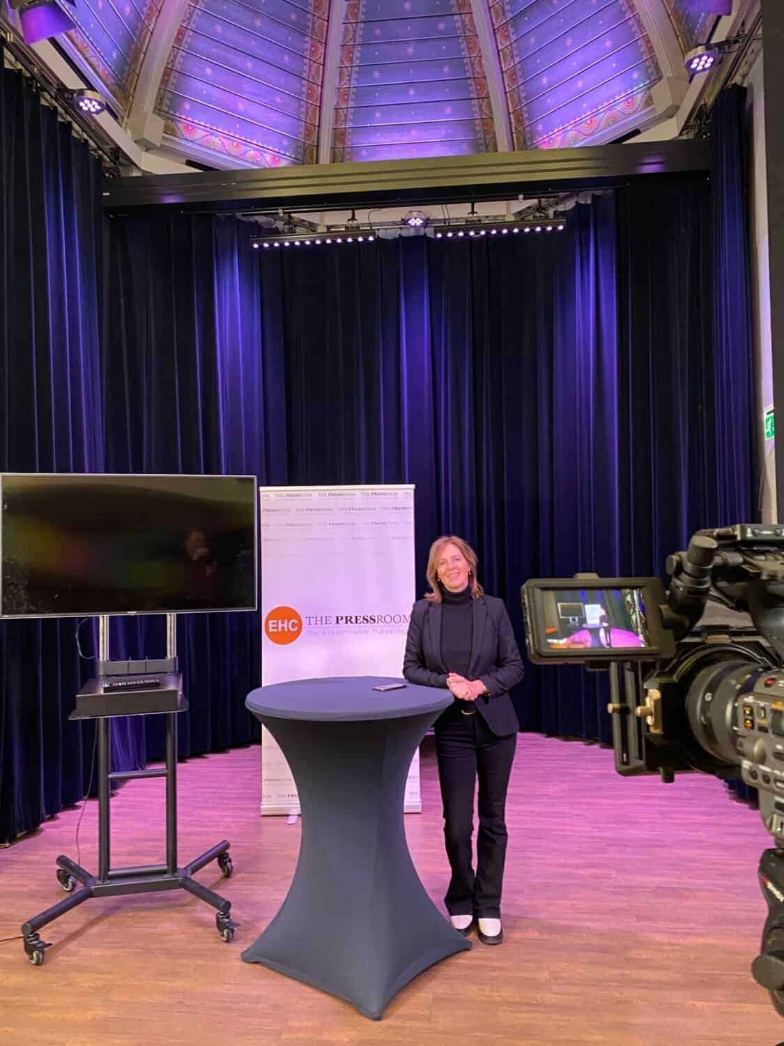 Elsemieke Havenga Training The Pressroom In Brinkhuis Laren Elsemieke Havenga Training The Pressroom In Brinkhuis Laren