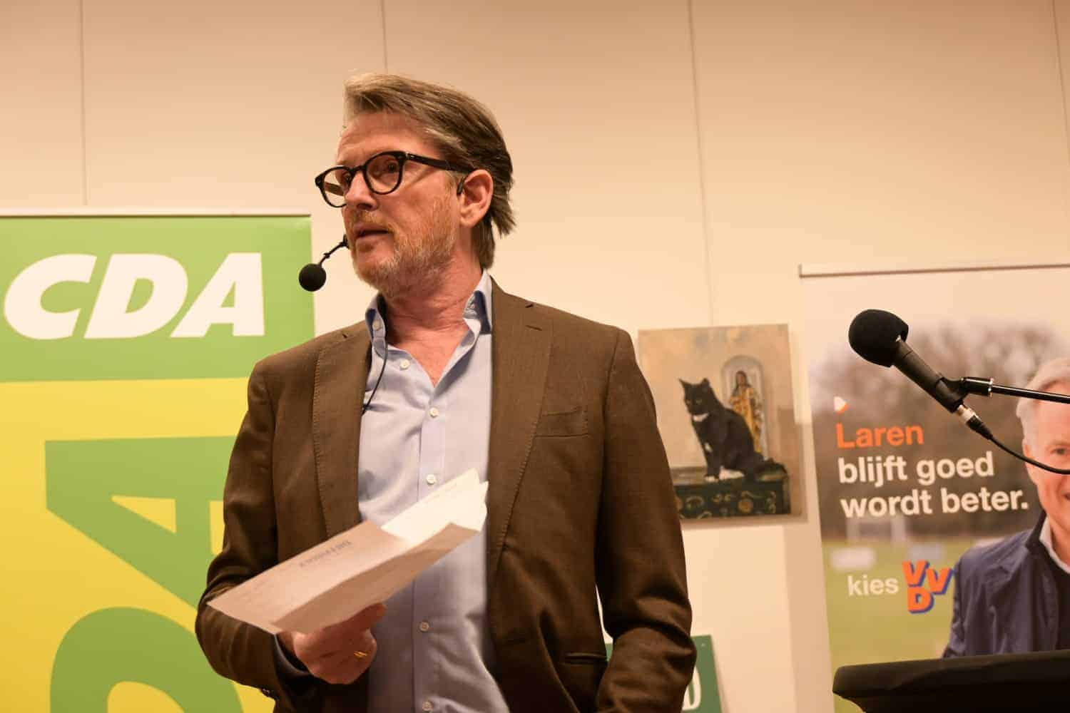 Erik de Zwart – debatleider Politiek Café t Gooi in Brinkhuis Laren 7 maart 2022 Erik de Zwart - debatleider Politiek Café t Gooi in Brinkhuis Laren 7 maart 2022