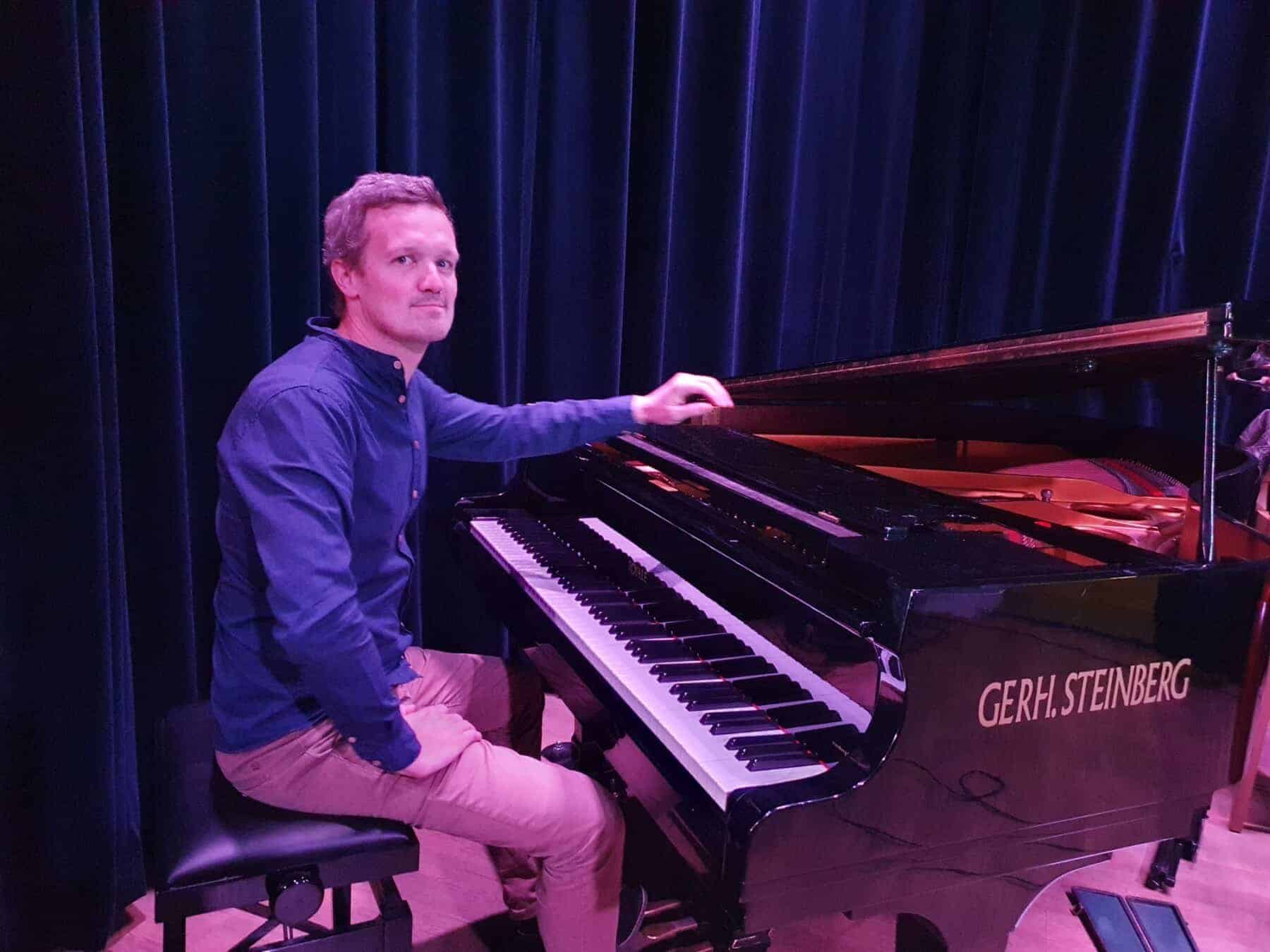 JAZZ Erik Verwey Trio – Jazzconcert in Brinkhuis Theater Laren JAZZ Erik Verwey Trio - Jazzconcert in Brinkhuis Theater Laren