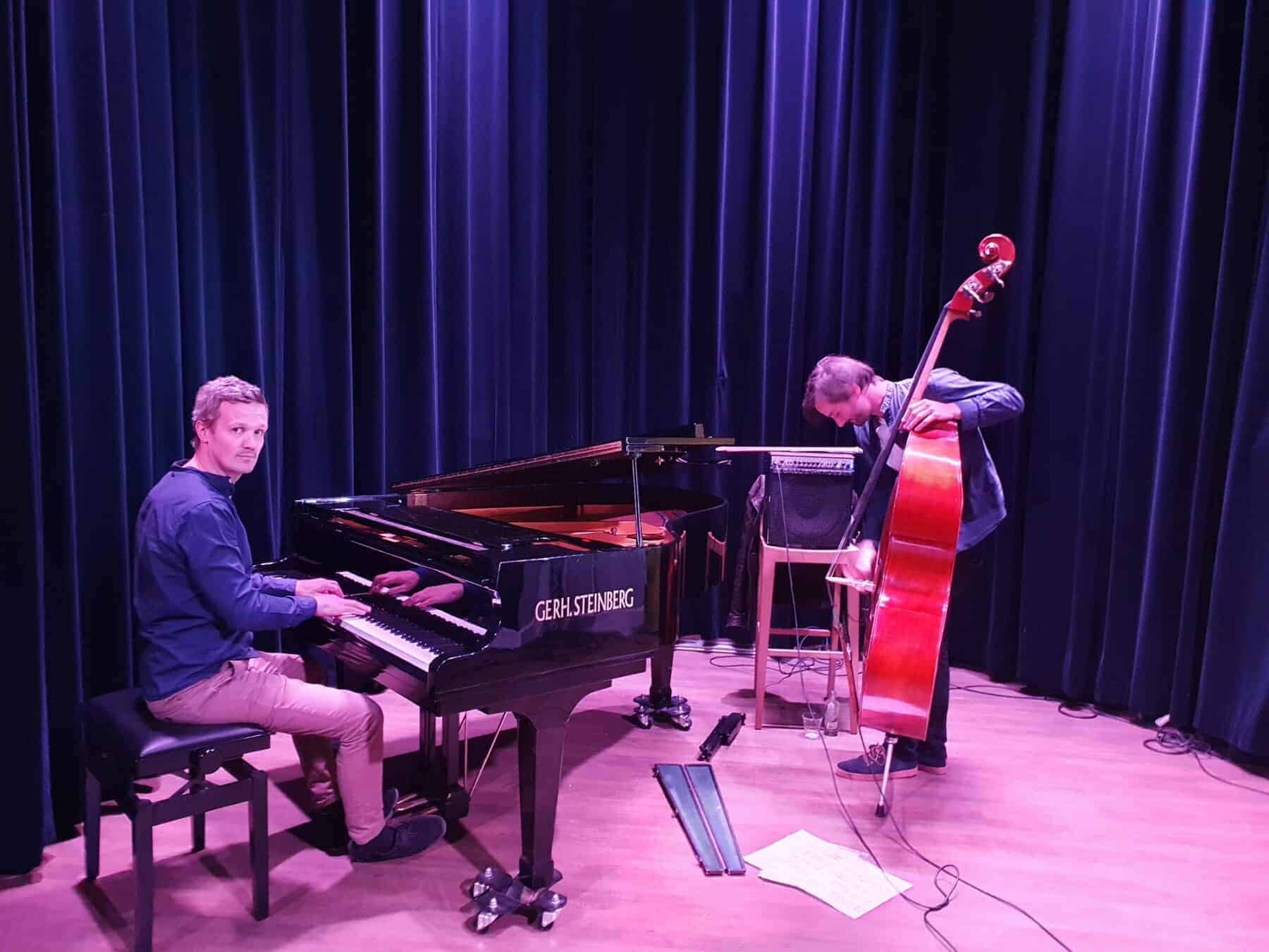 JAZZ Erik Verwey Trio – Jazzconcert in Brinkhuis Theater Laren JAZZ Erik Verwey Trio - Jazzconcert in Brinkhuis Theater Laren