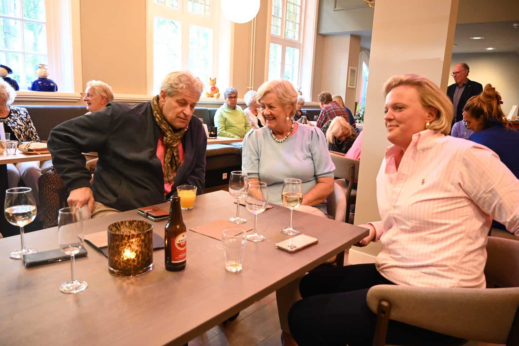 Vrijwilligersfeest Laren in het Brinkhuis