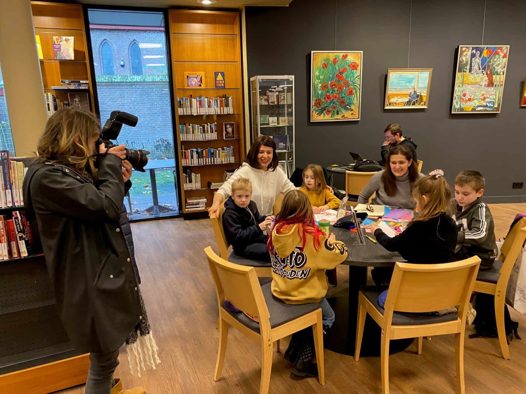 Danielle van Coevorden maakt de fotos voor de Gooi en Eemlander Danielle van Coevorden maakt de fotos voor de Gooi en Eemlander