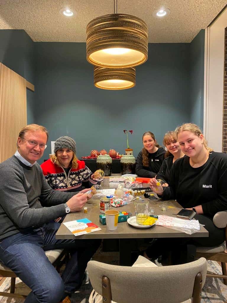 Kerstballen Maken 20 12 2022 Winterse Week Kerstballen maken 20-12-2022