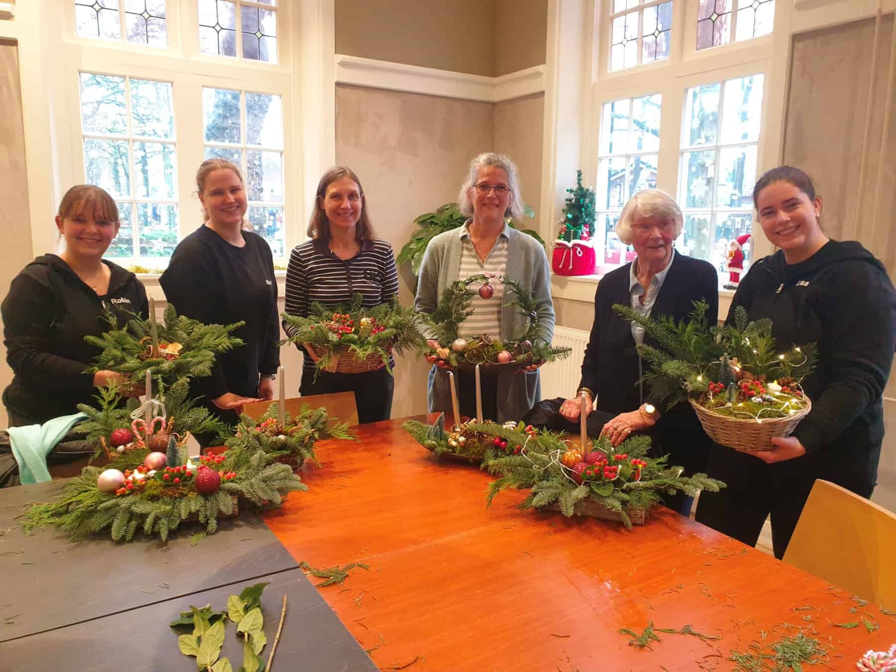 Kerststukjes Maken Tijdens De Winterse Week Kerststukjes maken 19-12-2022