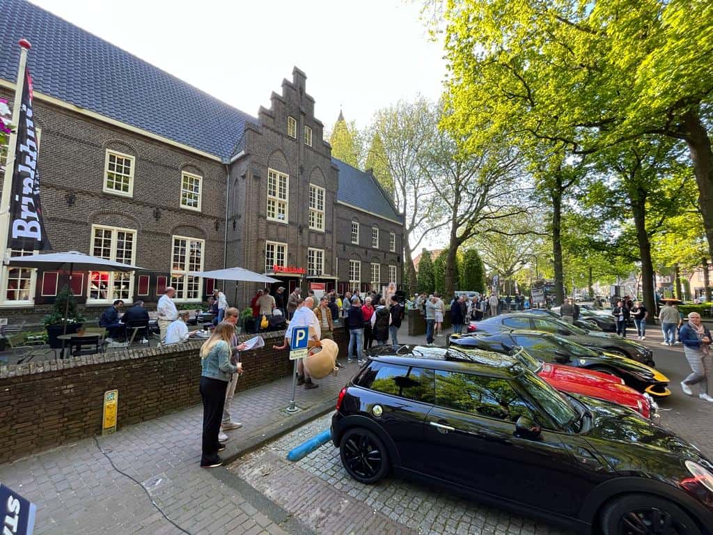 Beat Batten Rally start in Laren 2023 Beat Batten Rally start in Laren 2023