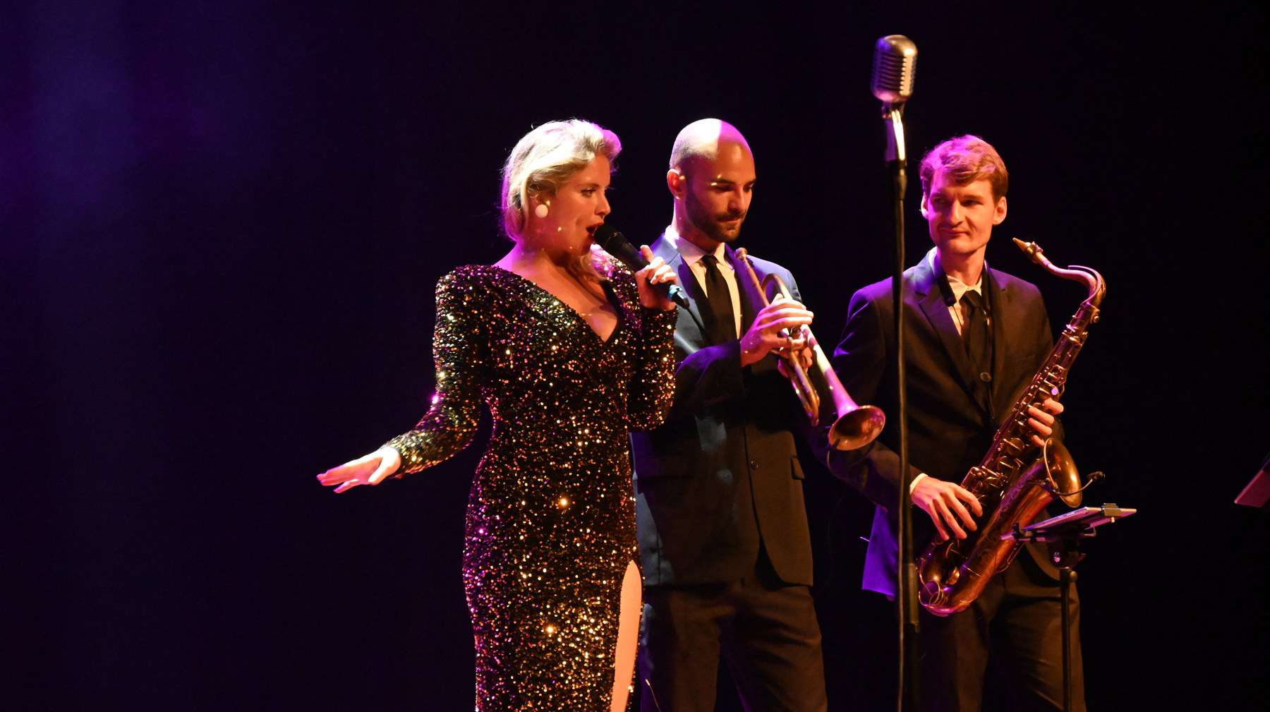 20230909 UIT IN LAREN Singer Julie Huard (12)