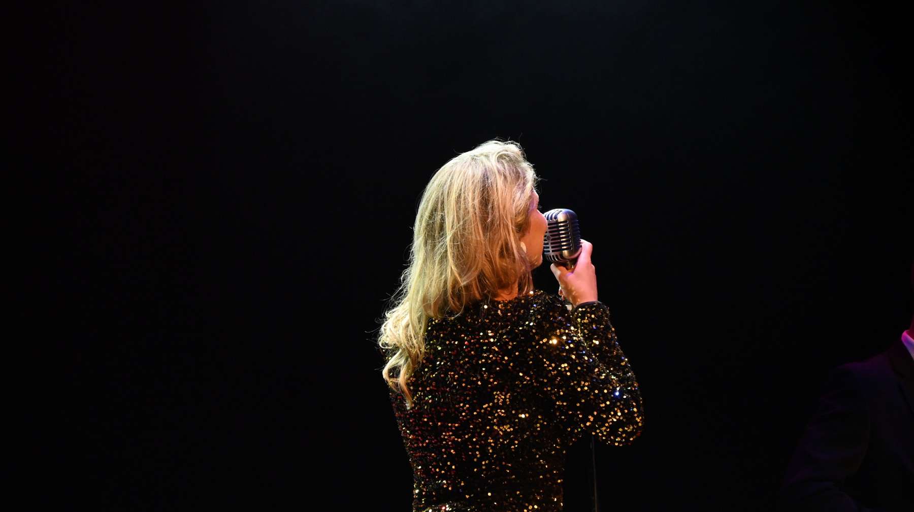 20230909 UIT IN LAREN Singer Julie Huard (45) UIT in LAREN 9 sep 2023 - opening culturele seizoen in Singer Laren