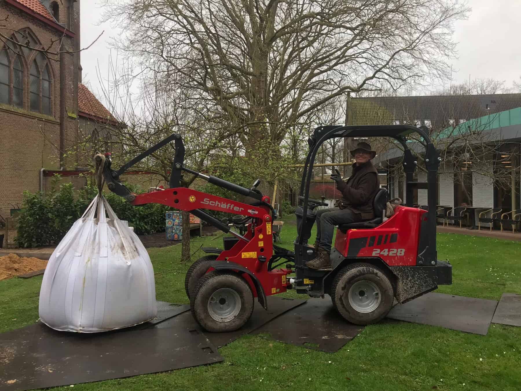 Leo Vos Tuinspecialist Aanleg Kloostertuin April 2024 Leo Vos Tuinspecialist Aanleg Kloostertuin April 2024