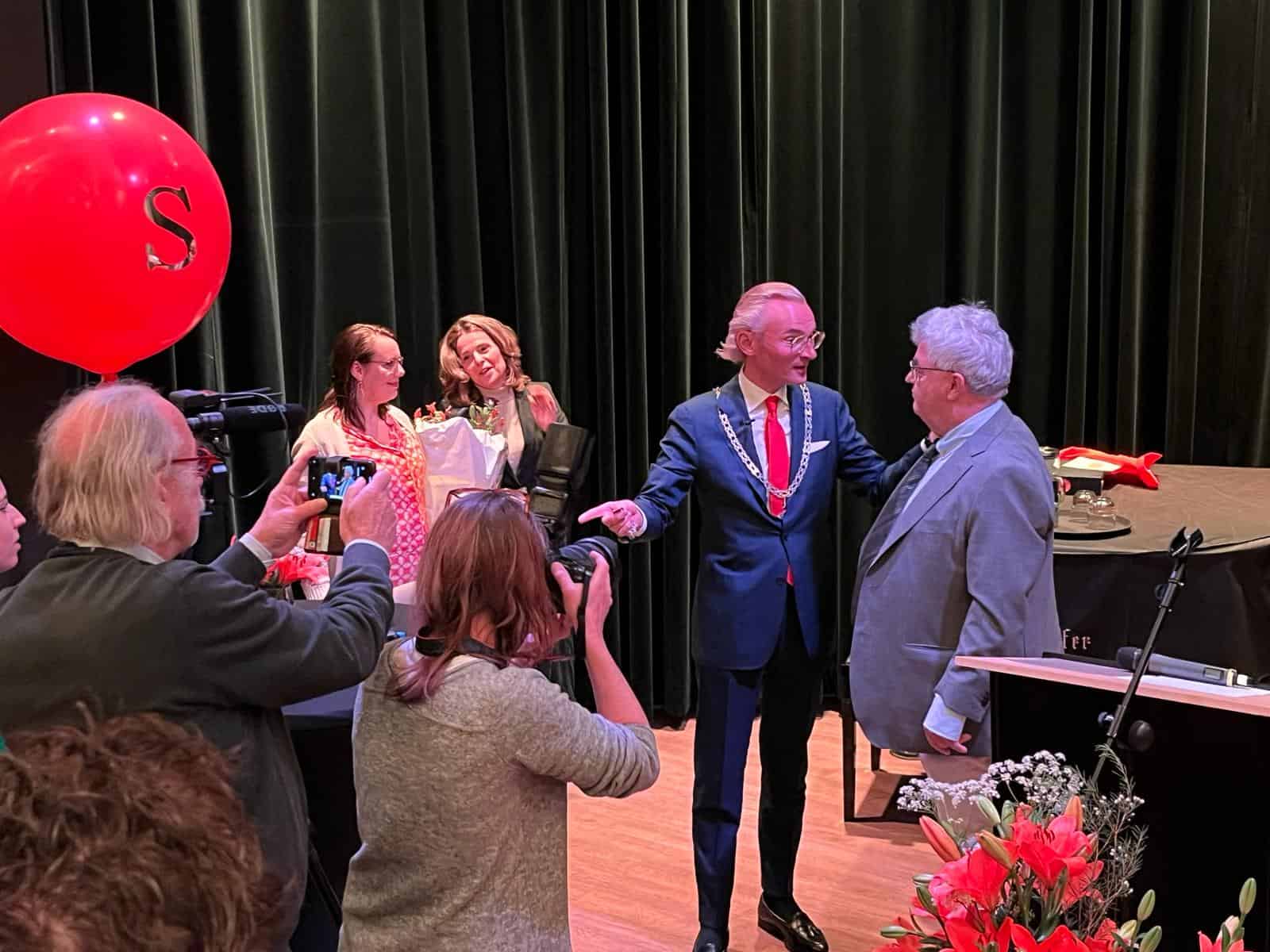 Vincent Hilhorst Ontvangt Lintje 26 April 2024 Vincent Hilhorst Ontvangt Lintje 26 April 2024