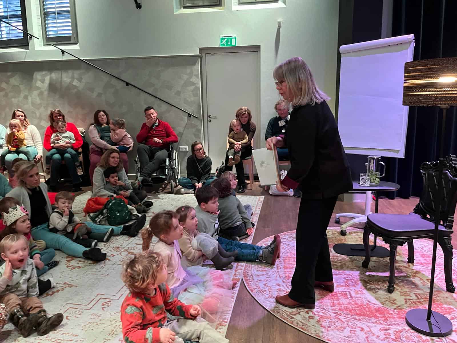 Kindervoorstelling Voorlezen met Gitte Spee Kindervoorstelling Voorlezen met Gitte Spee