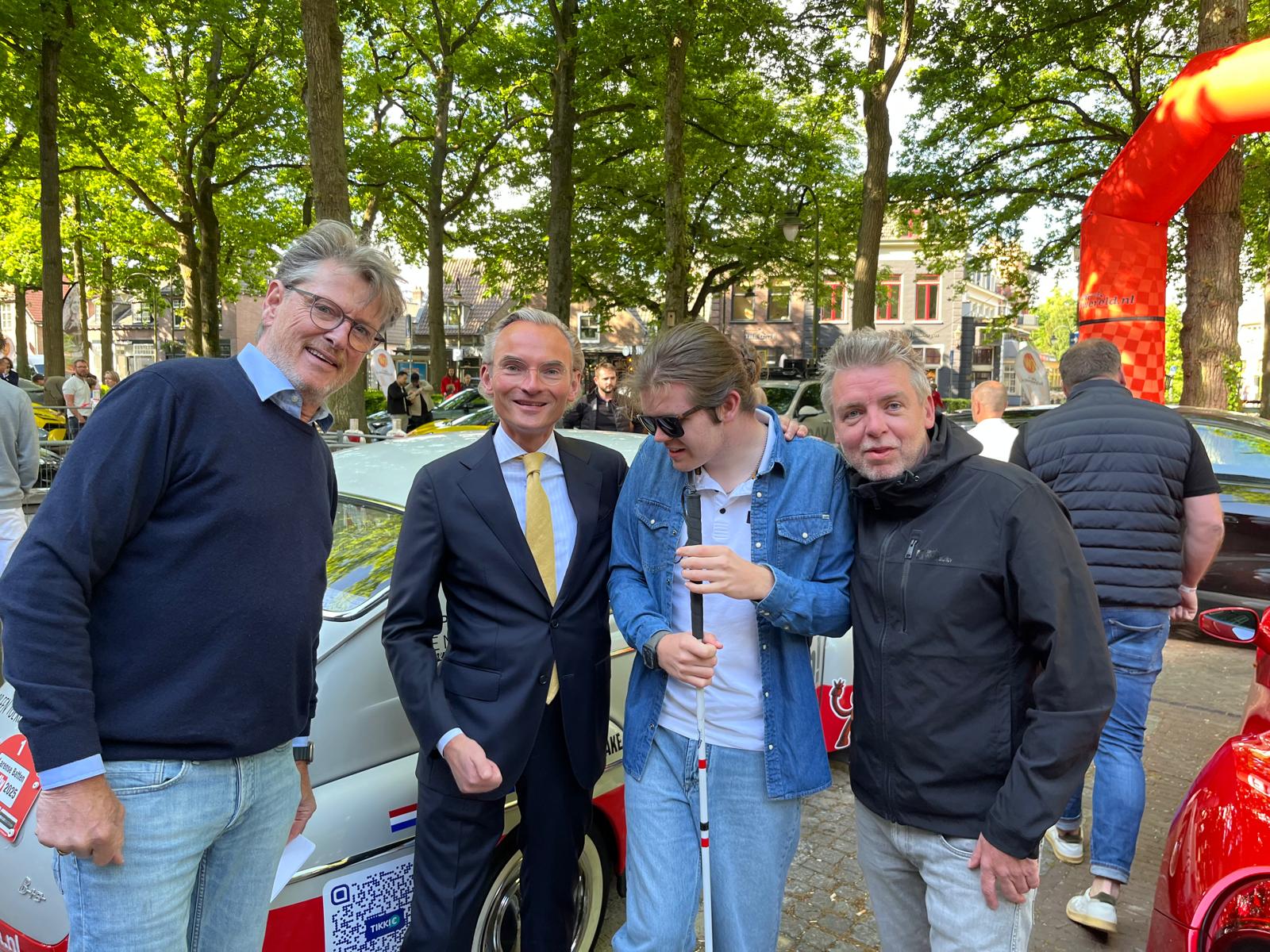 Larense Beat Batten Rally – Start Brinkhuis Laren Larense Beat Batten Rally - Start Brinkhuis Laren