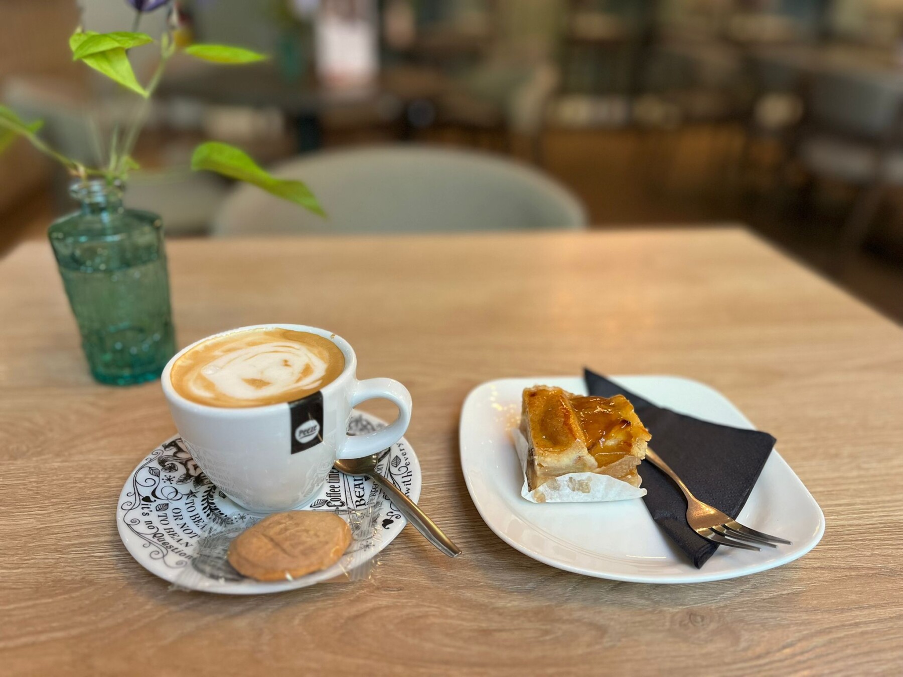 Koffie met appelgebak Brinkhuis Foyer Laren
