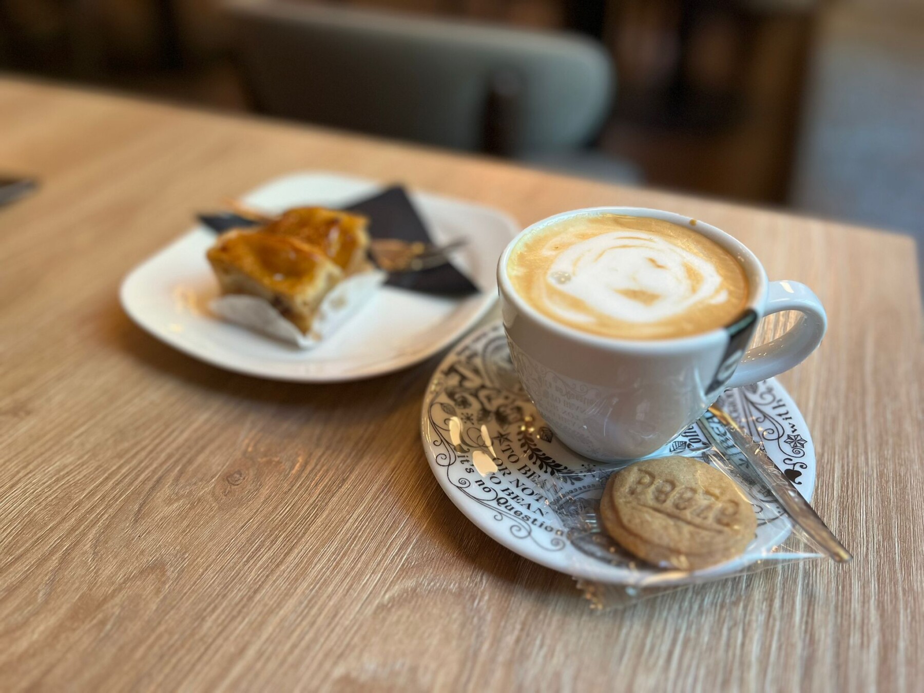 Koffie met appelgebak Brinkhuis Foyer Laren
