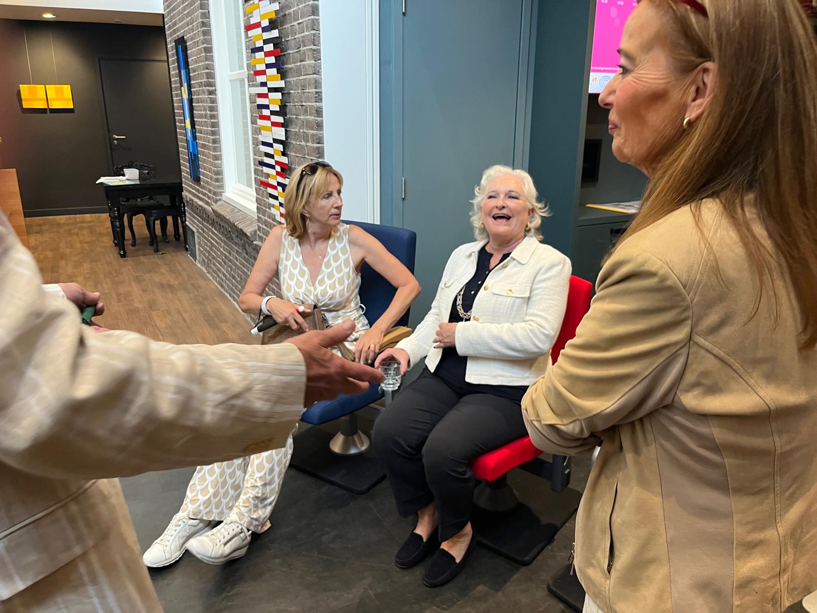 Sponsor een theaterstoel voor het Brinkhuis in Laren Sponsor een theaterstoel voor het Brinkhuis in Laren