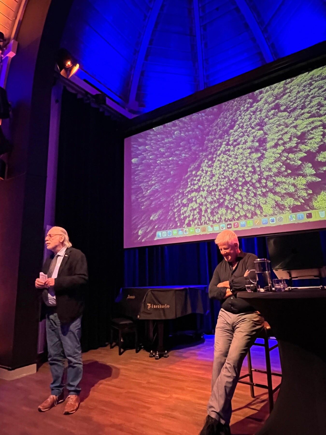 Jaap Van Deurzen Camera Loopt in Brinkhuis Laren Jaap Van Deurzen Camera Loopt in Brinkhuis Laren