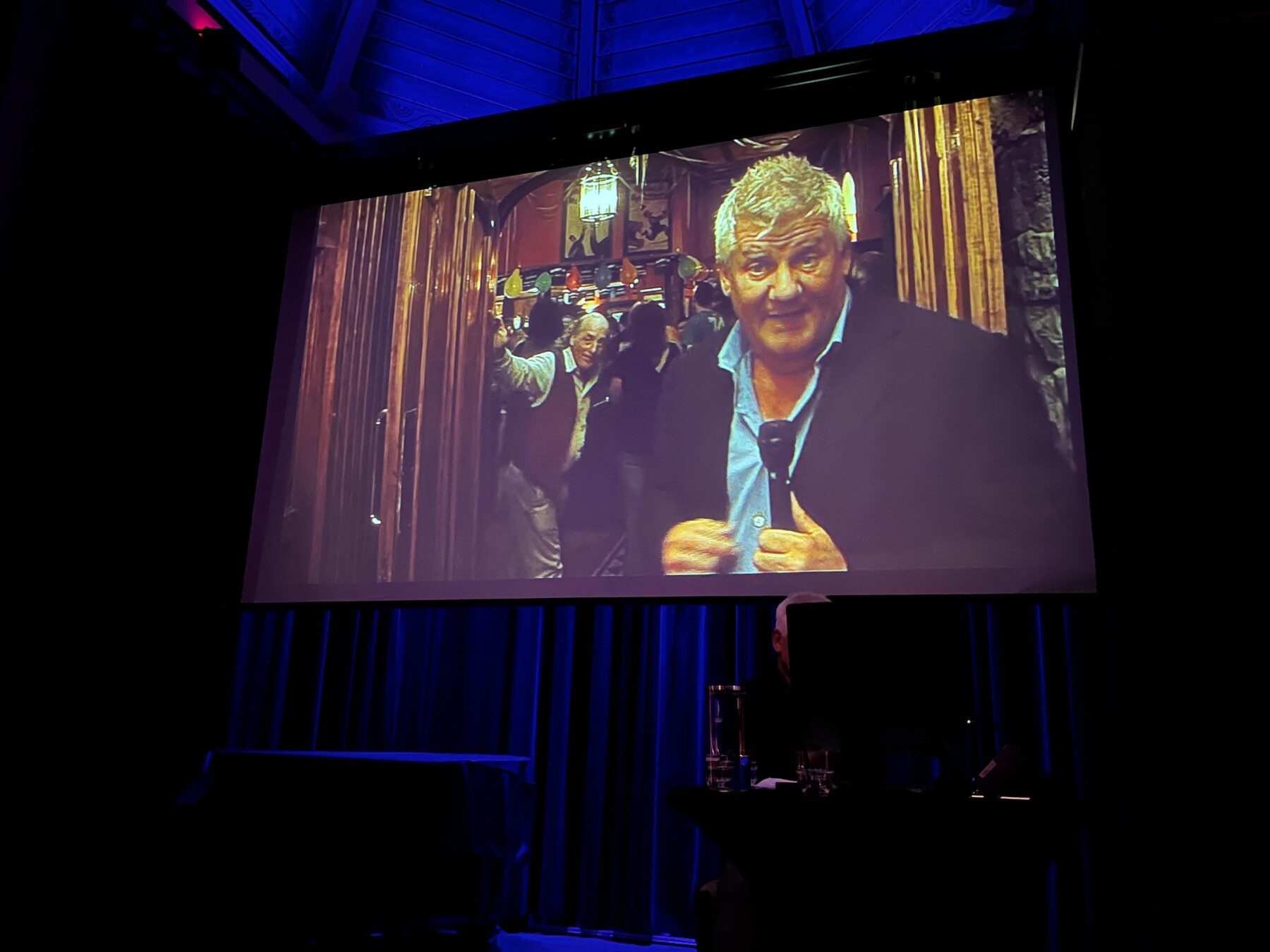 Jaap Van Deurzen Camera Loopt in Brinkhuis Laren Jaap Van Deurzen Camera Loopt in Brinkhuis Laren