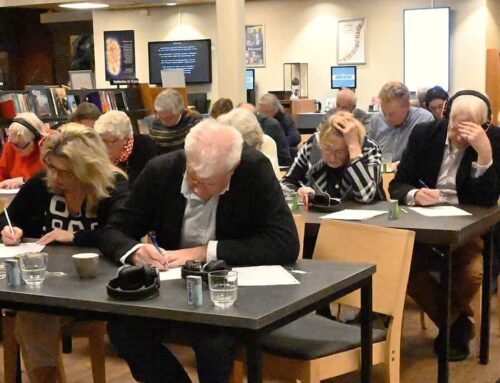 Niels Rood wint Groot Larens Dictee