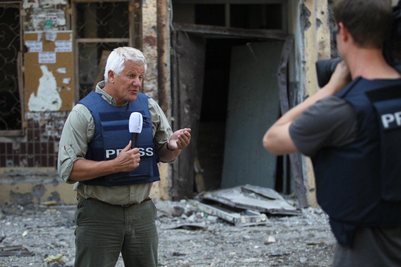 Jaap Van Deurzen Camera Loopt in Brinkhuis Laren Jaap Van Deurzen Camera Loopt in Brinkhuis Laren