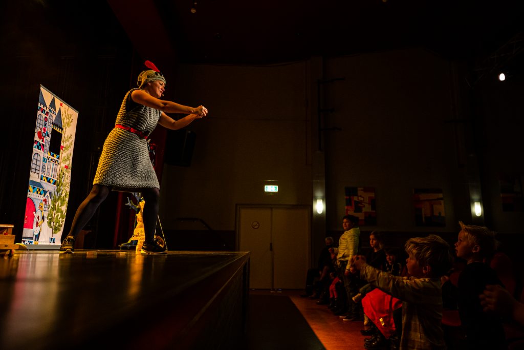 Kindertheater Deze Ridder Zegt Nee – Brinkhuis Theater Laren Kindertheater Deze Ridder Zegt Nee - Brinkhuis Theater Laren