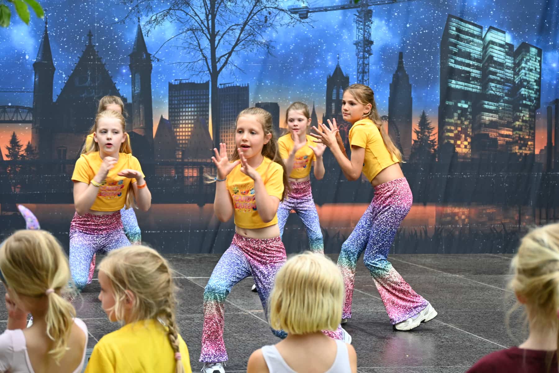 Zomer Muziek en Dans Festival Laren 2026 – Dans demonstraties Flash Studio Laren Zomer Muziek en Dans Festival Laren 2026 - Dans demonstraties Flash Studio Laren