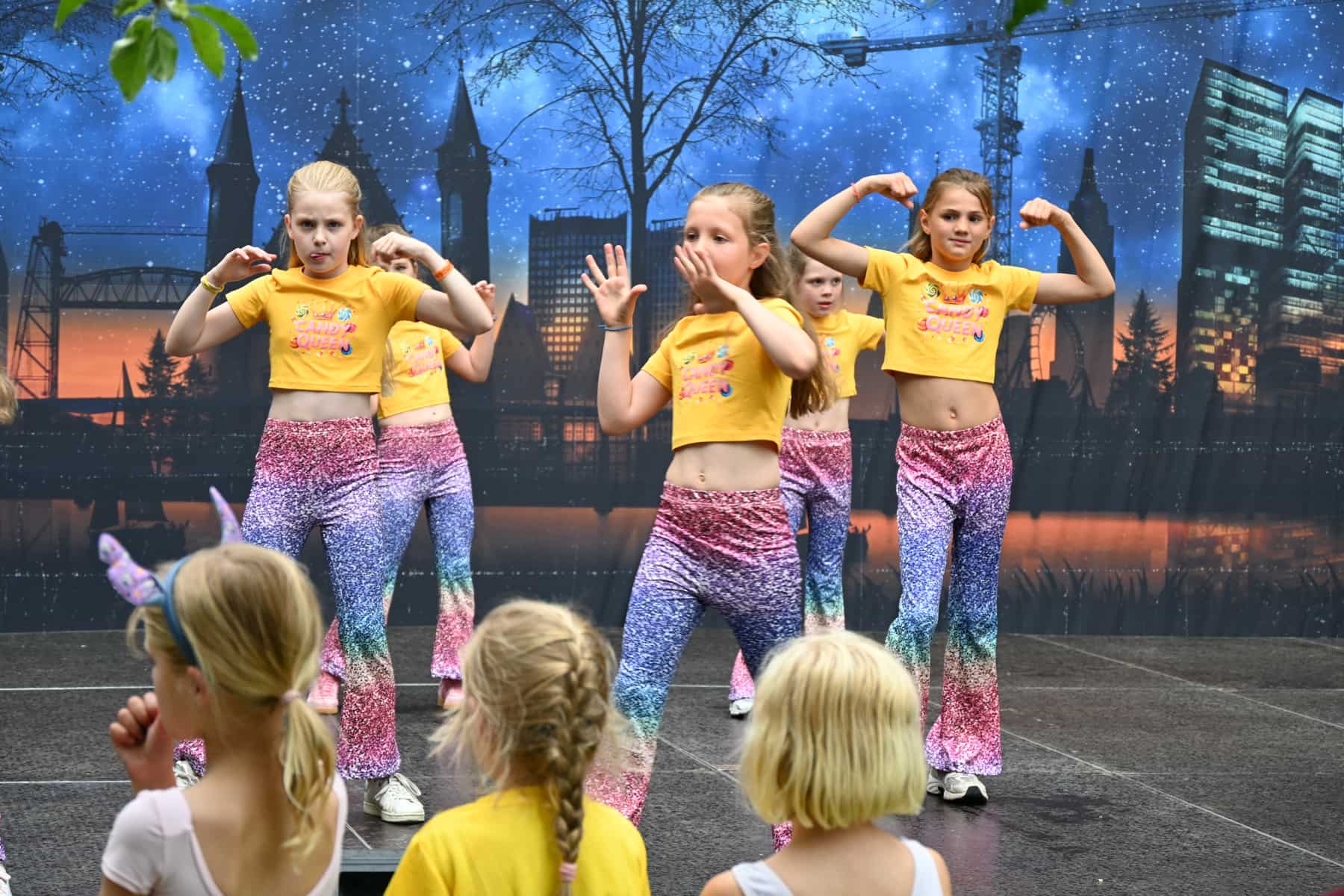 Zomer Muziek en Dans Festival Laren 2026 – Dans demonstraties Flash Studio Laren Zomer Muziek en Dans Festival Laren 2026 - Dans demonstraties Flash Studio Laren
