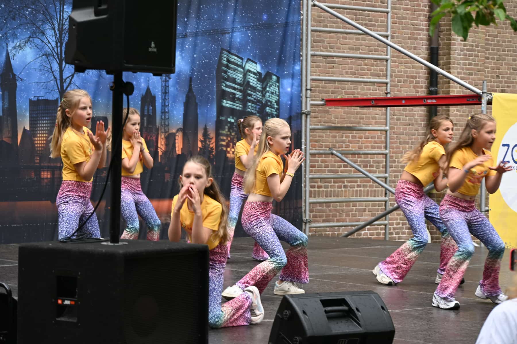 Zomer Muziek en Dans Festival Laren 2026 – Dans demonstraties Flash Studio Laren Zomer Muziek en Dans Festival Laren 2026 - Dans demonstraties Flash Studio Laren
