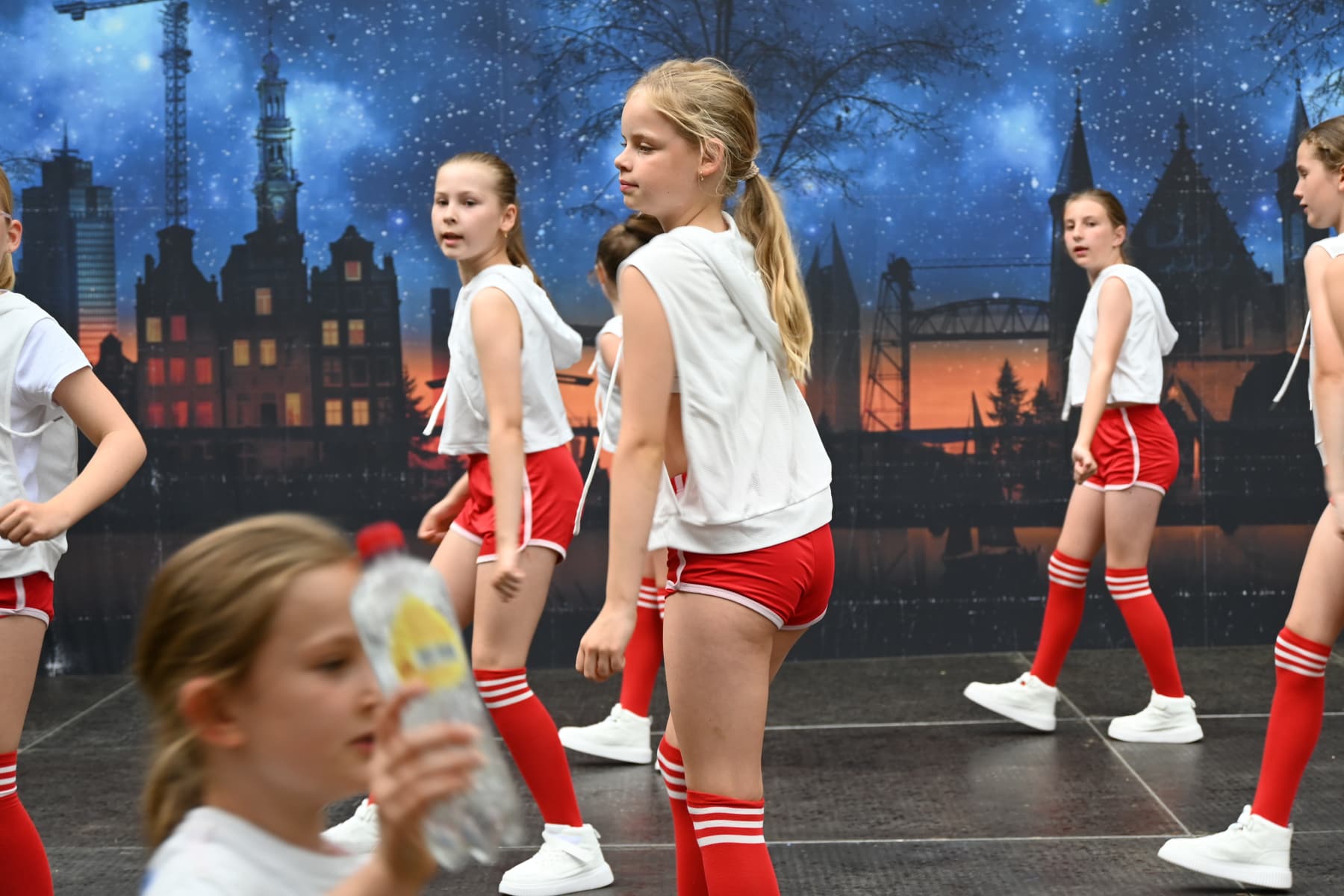 Zomer Muziek en Dans Festival Laren 2026 – Dans demonstraties Flash Studio Laren Zomer Muziek en Dans Festival Laren 2026 - Dans demonstraties Flash Studio Laren