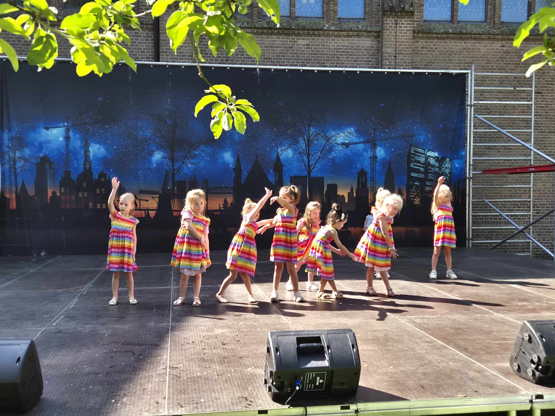 Zomer Muziek en Dans Festival Laren – Flash Studio Laren Dansdemonstraties Zomer Muziek en Dans Festival Laren - Flash Studio Laren Dansdemonstraties