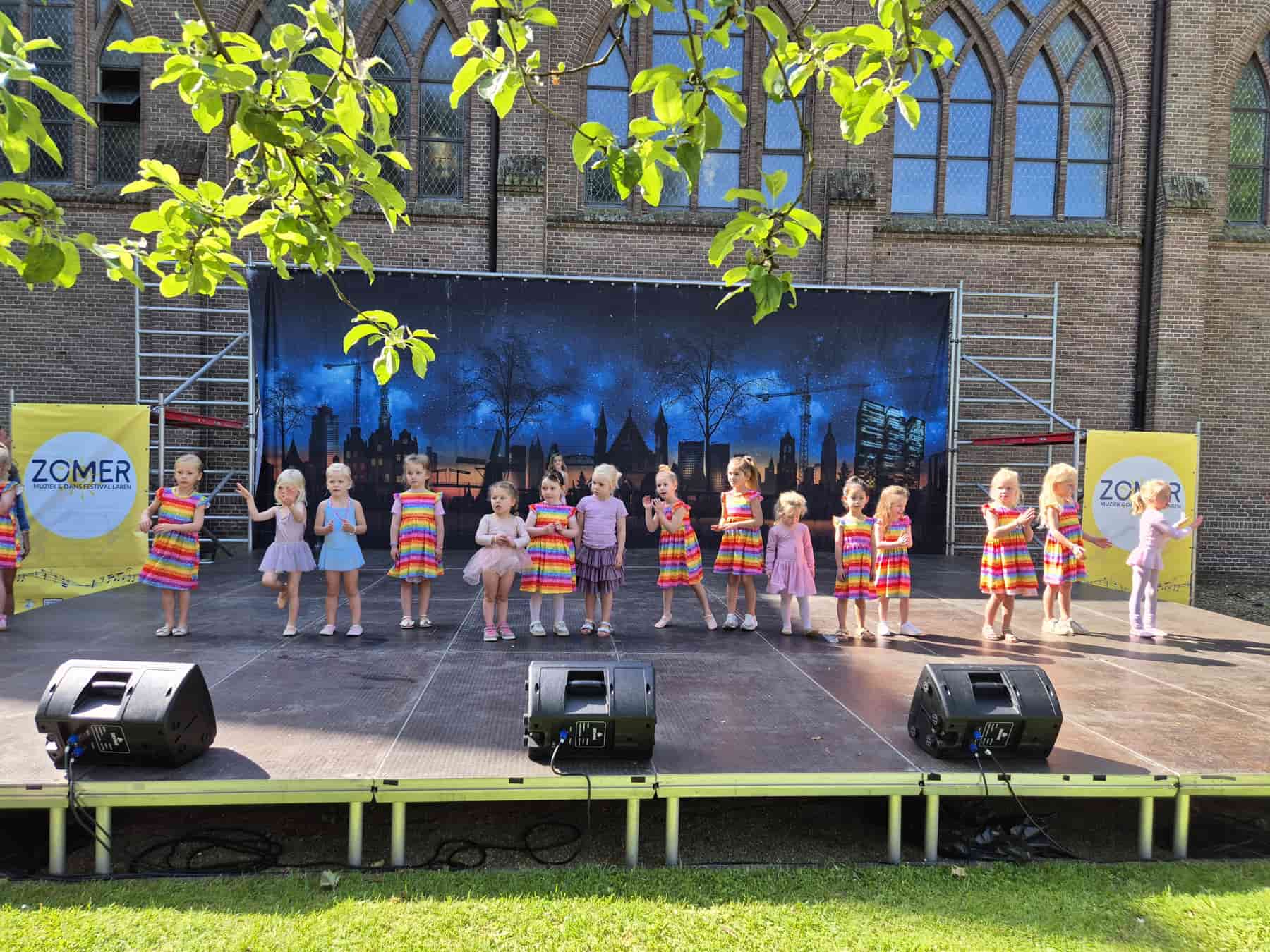 Zomer Muziek en Dans Festival Laren – Flash Studio Laren Dansdemonstraties Zomer Muziek en Dans Festival Laren - Flash Studio Laren Dansdemonstraties