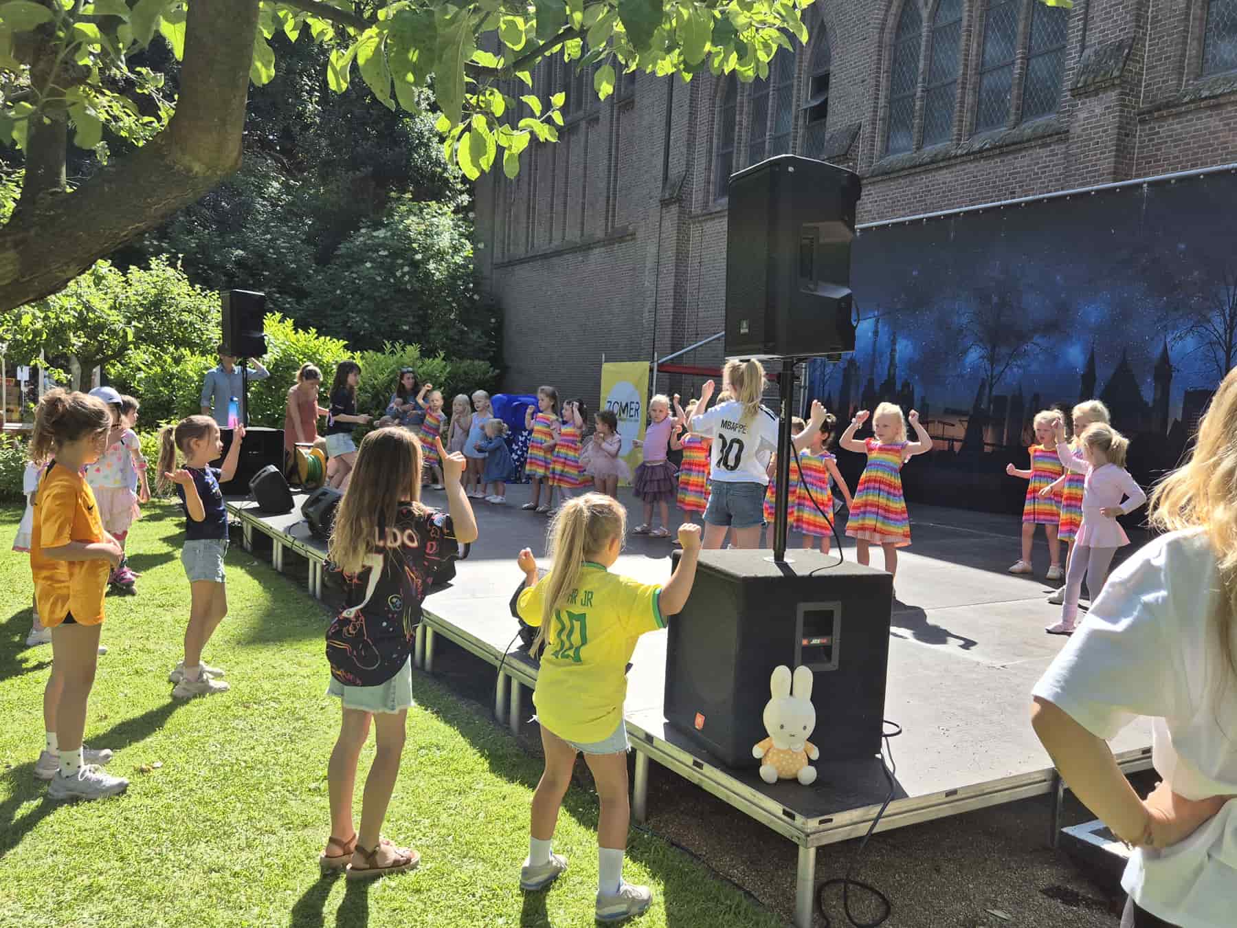 Zomer Muziek en Dans Festival Laren – Flash Studio Laren Dansdemonstraties Zomer Muziek en Dans Festival Laren - Flash Studio Laren Dansdemonstraties