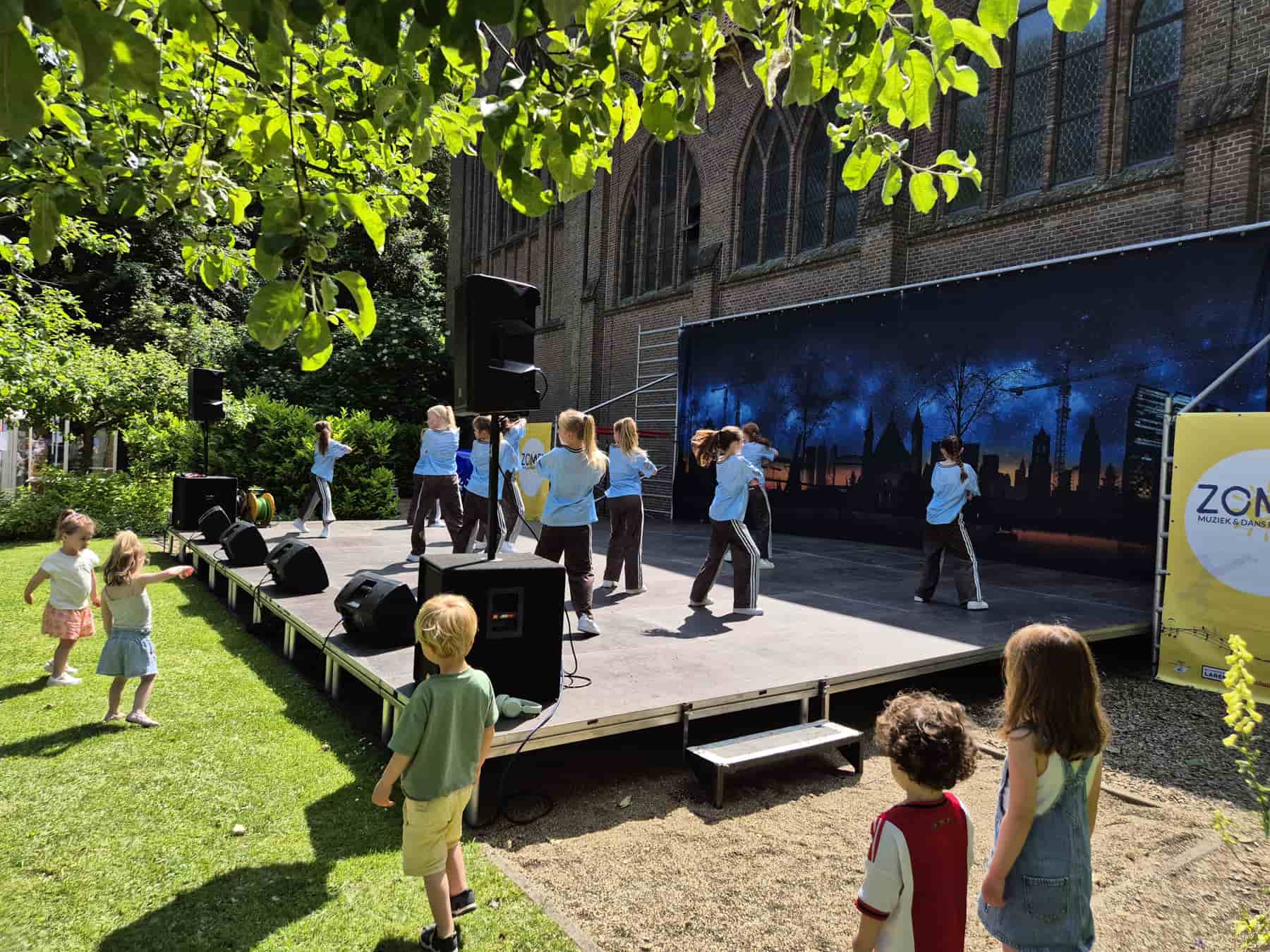 Zomer Muziek en Dans Festival Laren – Flash Studio Laren Dansdemonstraties Zomer Muziek en Dans Festival Laren - Flash Studio Laren Dansdemonstraties