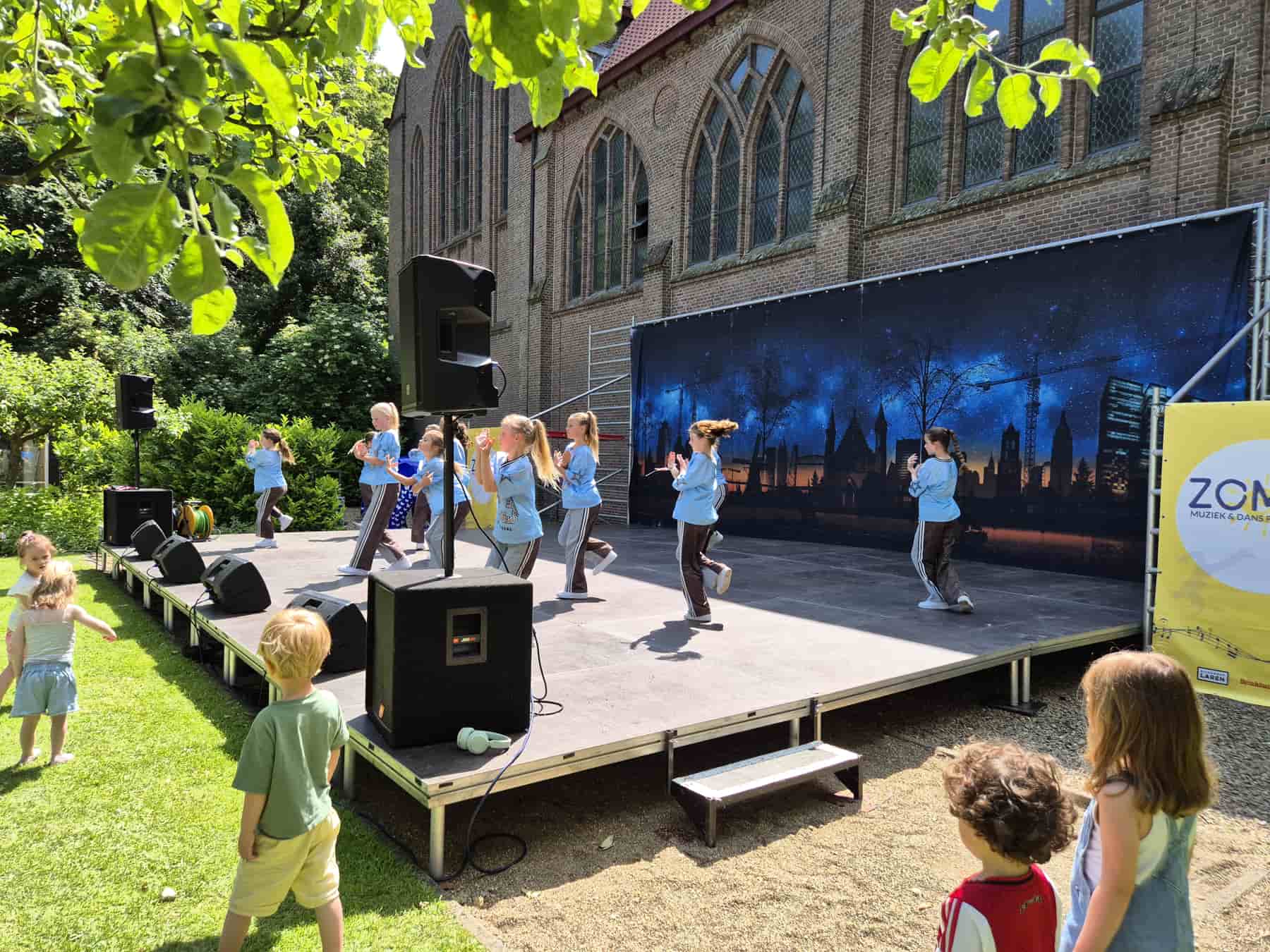 Zomer Muziek en Dans Festival Laren – Flash Studio Laren Dansdemonstraties Zomer Muziek en Dans Festival Laren - Flash Studio Laren Dansdemonstraties