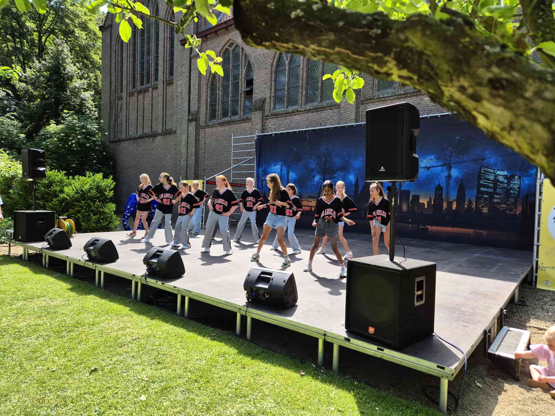 Zomer Muziek en Dans Festival Laren – Flash Studio Laren Dansdemonstraties Zomer Muziek en Dans Festival Laren - Flash Studio Laren Dansdemonstraties
