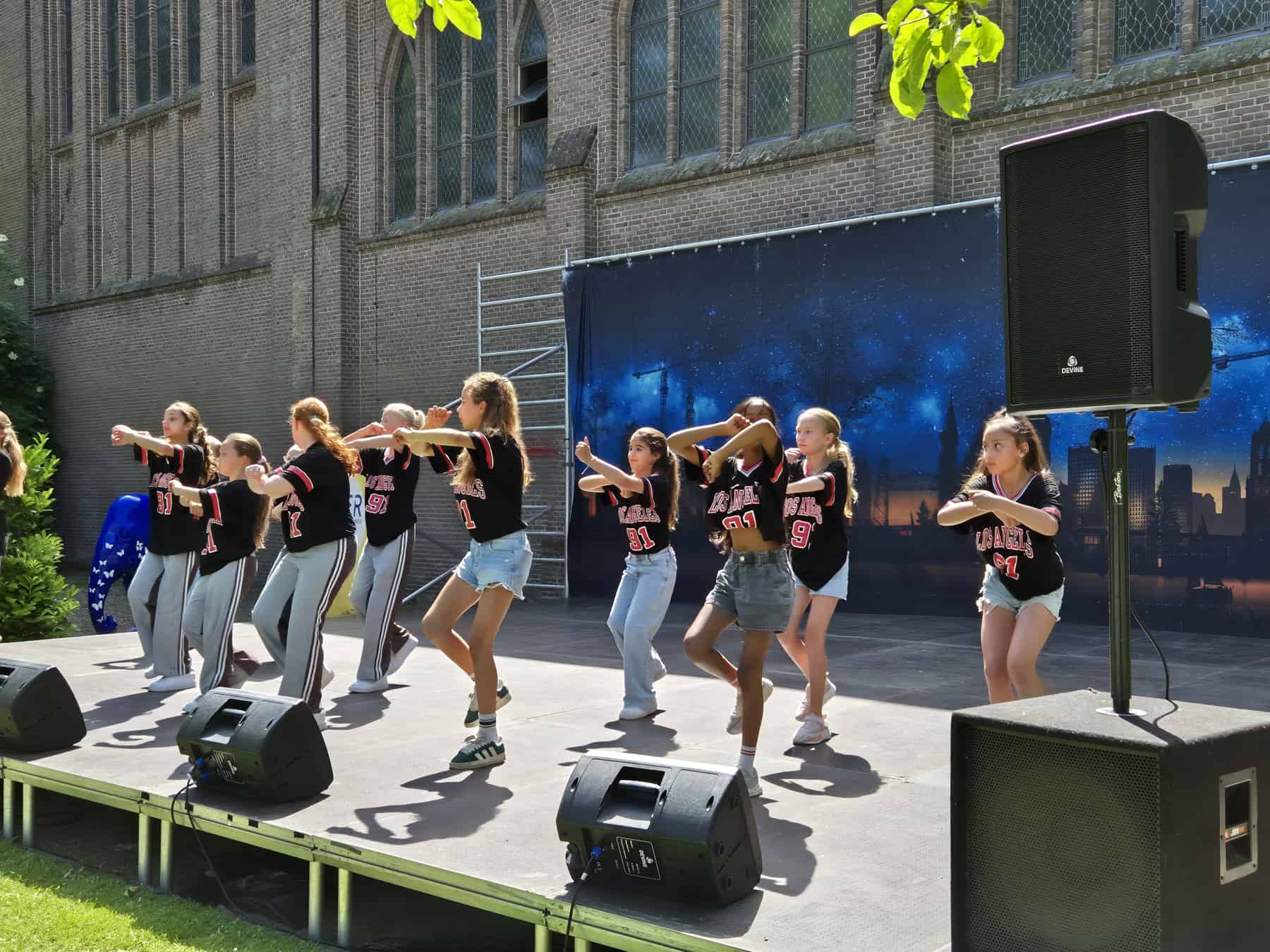 Zomer Muziek en Dans Festival Laren – Flash Studio Laren Dansdemonstraties Zomer Muziek en Dans Festival Laren - Flash Studio Laren Dansdemonstraties