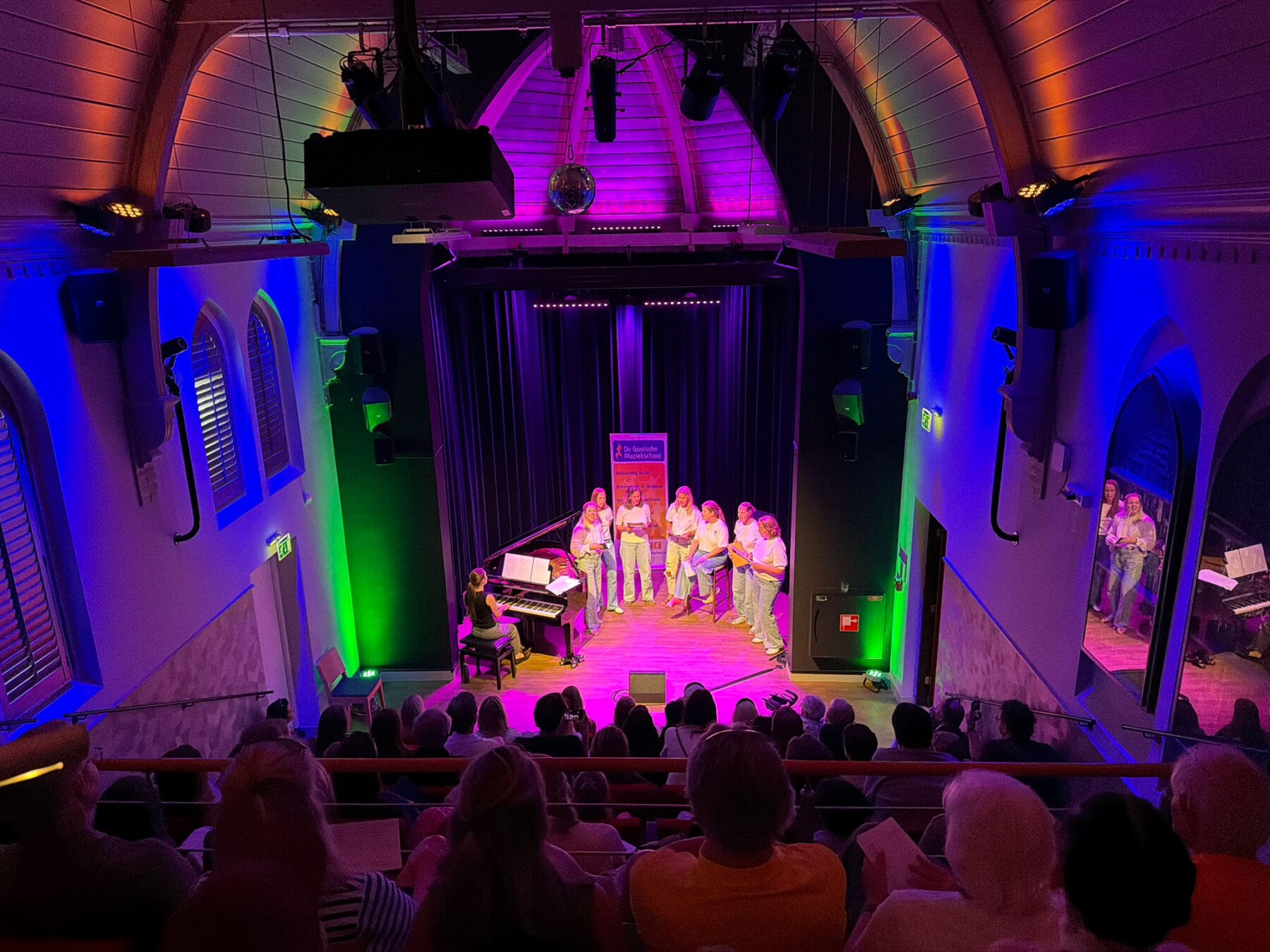 Zomer Muziek en Dans Festival Laren 2026 – Open Podium – Gooische Muziekschool in het Brinkhuis Laren Zomer Muziek en Dans Festival Laren 2026 - Open Podium - Gooische Muziekschool in het Brinkhuis Laren