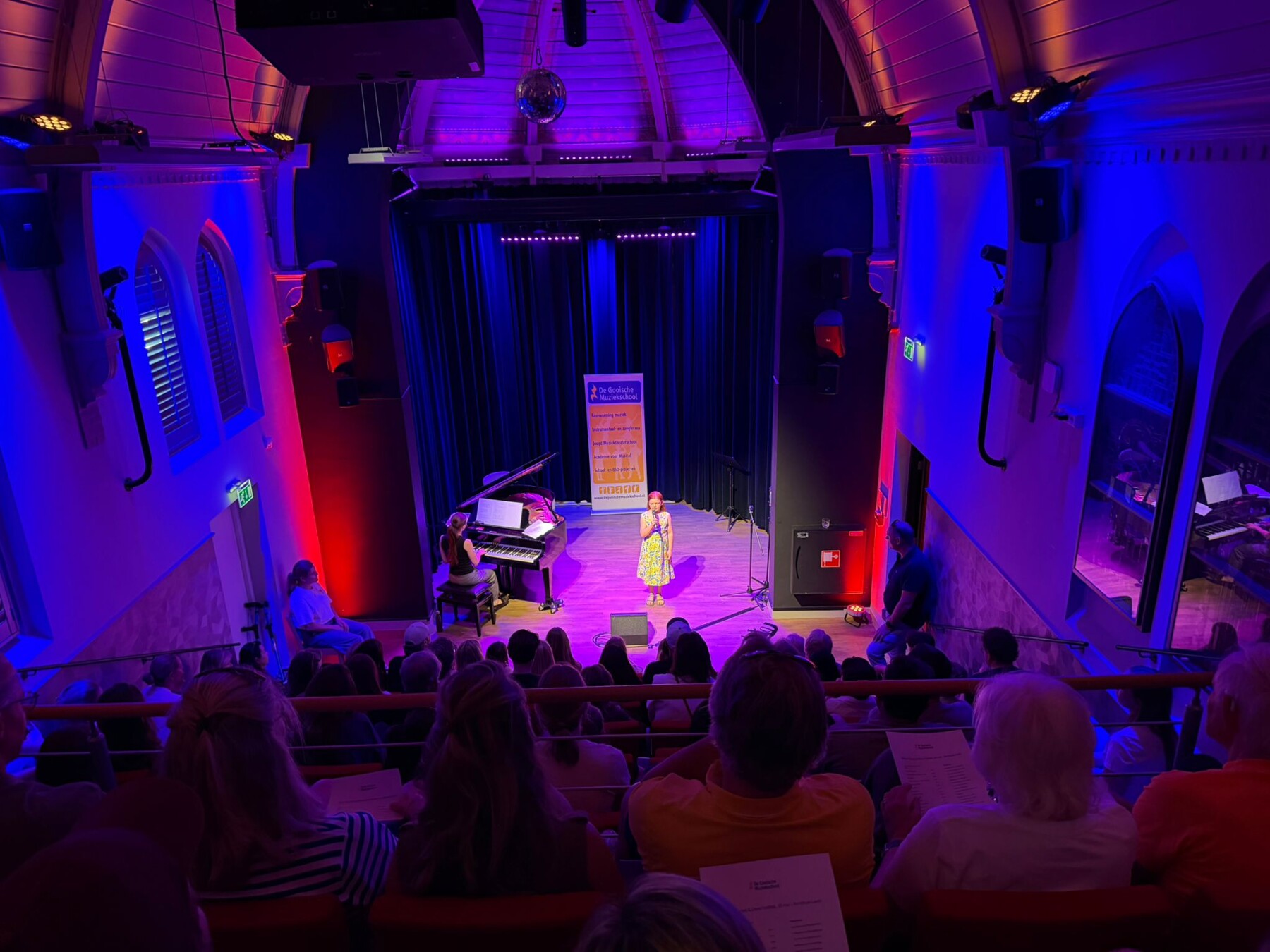 Zomer Muziek en Dans Festival Laren 2026 – Open Podium – Gooische Muziekschool in het Brinkhuis Laren Zomer Muziek en Dans Festival Laren 2026 - Open Podium - Gooische Muziekschool in het Brinkhuis Laren