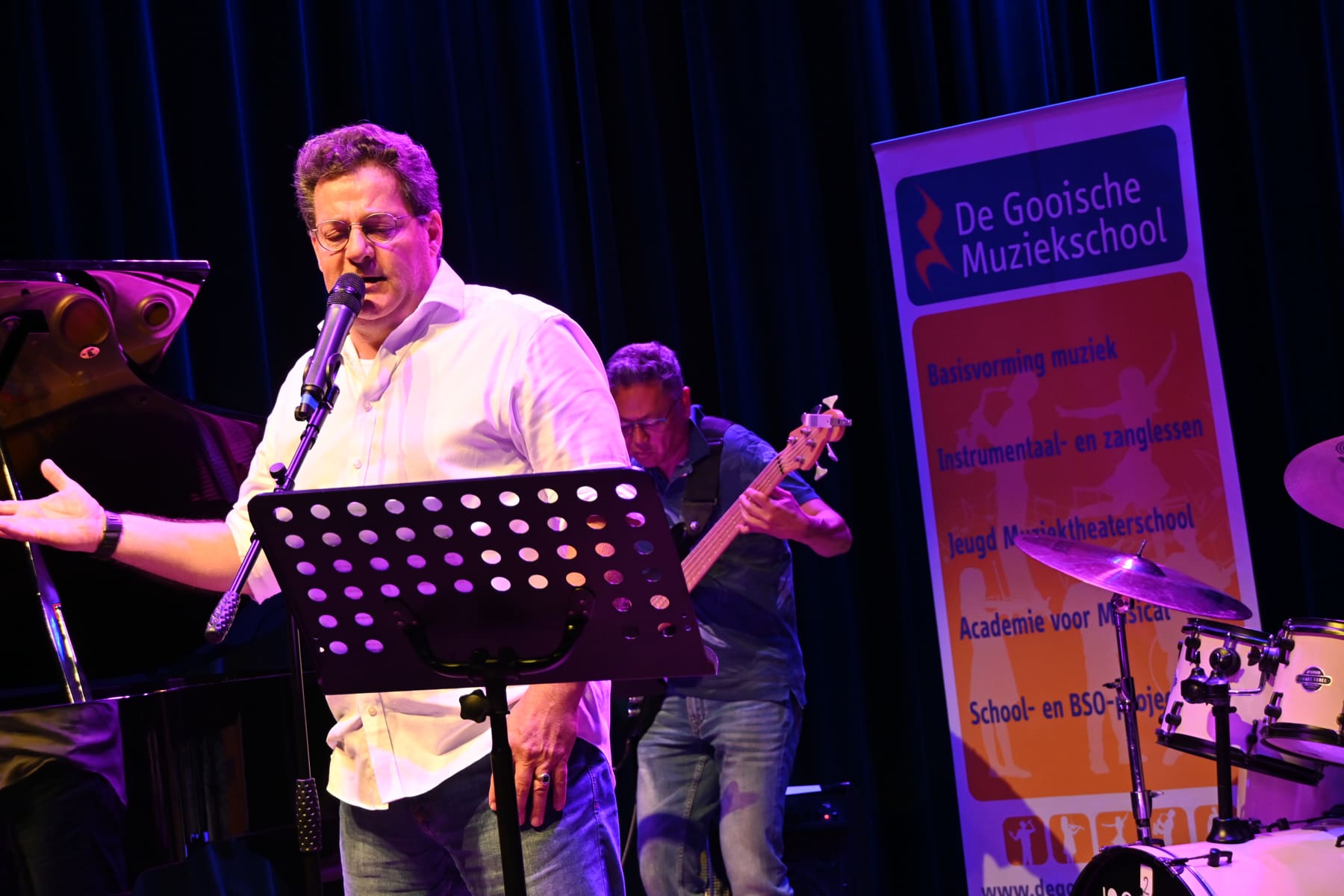 Zomer Muziek en Dans Festival Laren 2026 – Open Podium – Gooische Muziekschool in het Brinkhuis Laren Zomer Muziek en Dans Festival Laren 2026 - Open Podium - Gooische Muziekschool in het Brinkhuis Laren