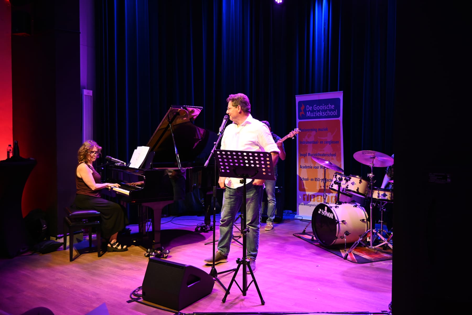 Zomer Muziek en Dans Festival Laren 2026 – Open Podium – Gooische Muziekschool in het Brinkhuis Laren Zomer Muziek en Dans Festival Laren 2026 - Open Podium - Gooische Muziekschool in het Brinkhuis Laren