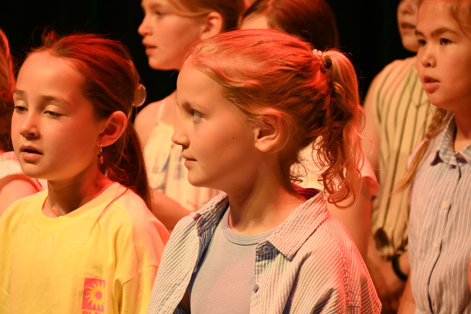 Zomer Muziek en Dans Festival Laren – optreden Popkoor Gooische Muziekschool – Brinkhuis Laren Zomer Muziek en Dans Festival Laren - optreden Popkoor Gooische Muziekschool - Brinkhuis Laren