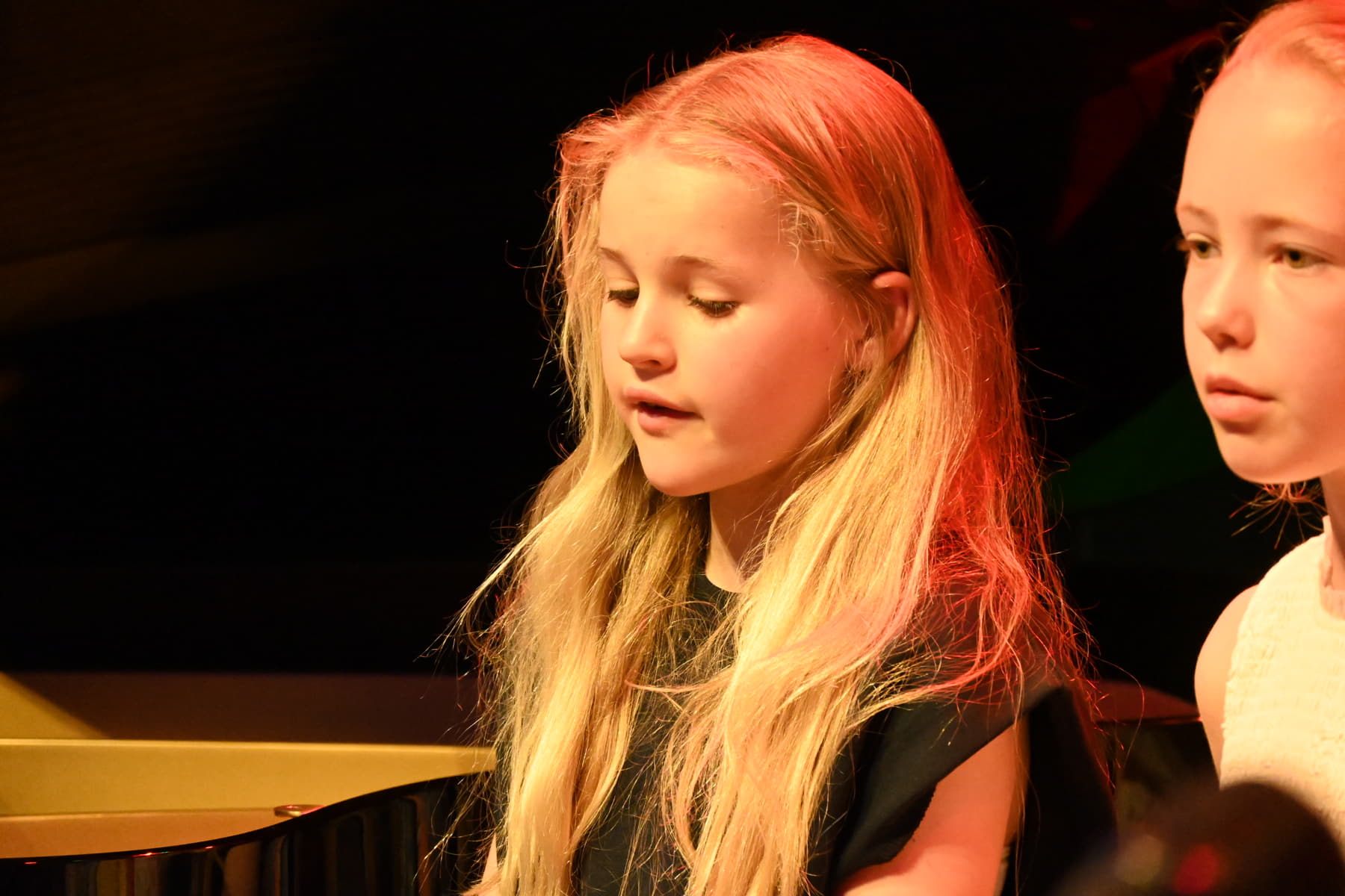 Zomer Muziek en Dans Festival Laren – optreden Popkoor Gooische Muziekschool – Brinkhuis Laren Zomer Muziek en Dans Festival Laren - optreden Popkoor Gooische Muziekschool - Brinkhuis Laren