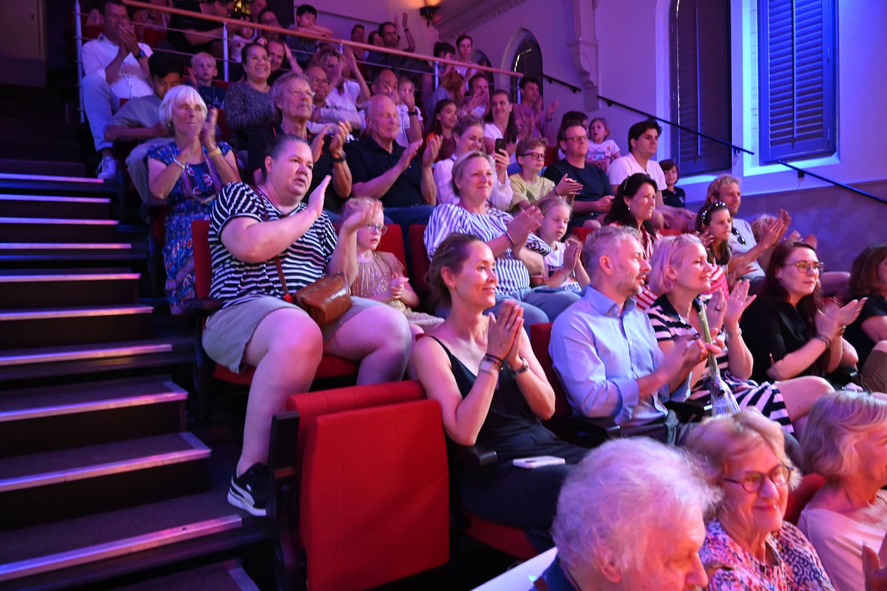 Zomer Muziek en Dans Festival Laren – optreden Popkoor Gooische Muziekschool – Brinkhuis Laren Zomer Muziek en Dans Festival Laren - optreden Popkoor Gooische Muziekschool - Brinkhuis Laren