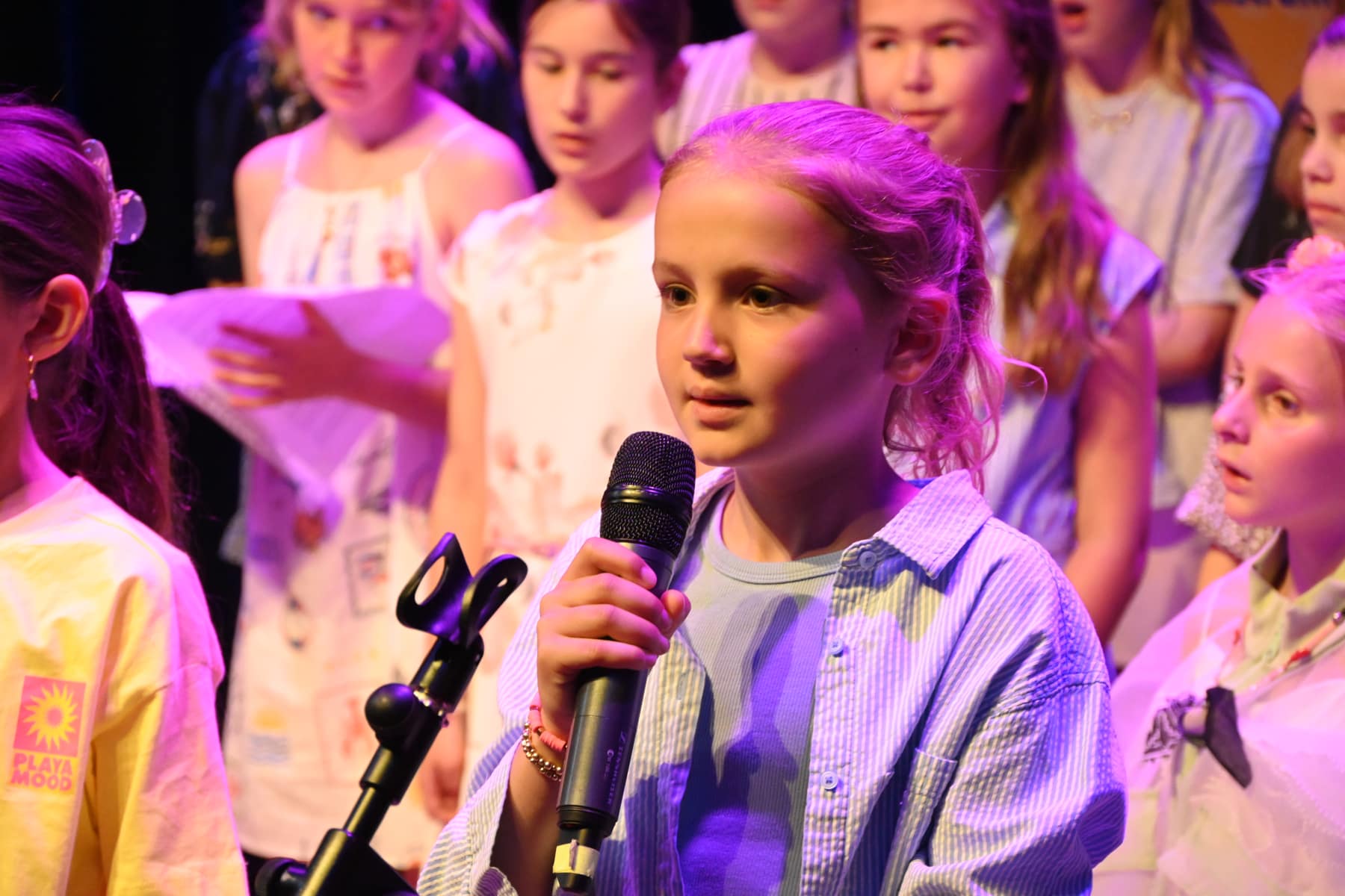 Zomer Muziek en Dans Festival Laren – optreden Popkoor Gooische Muziekschool – Brinkhuis Laren Zomer Muziek en Dans Festival Laren - optreden Popkoor Gooische Muziekschool - Brinkhuis Laren
