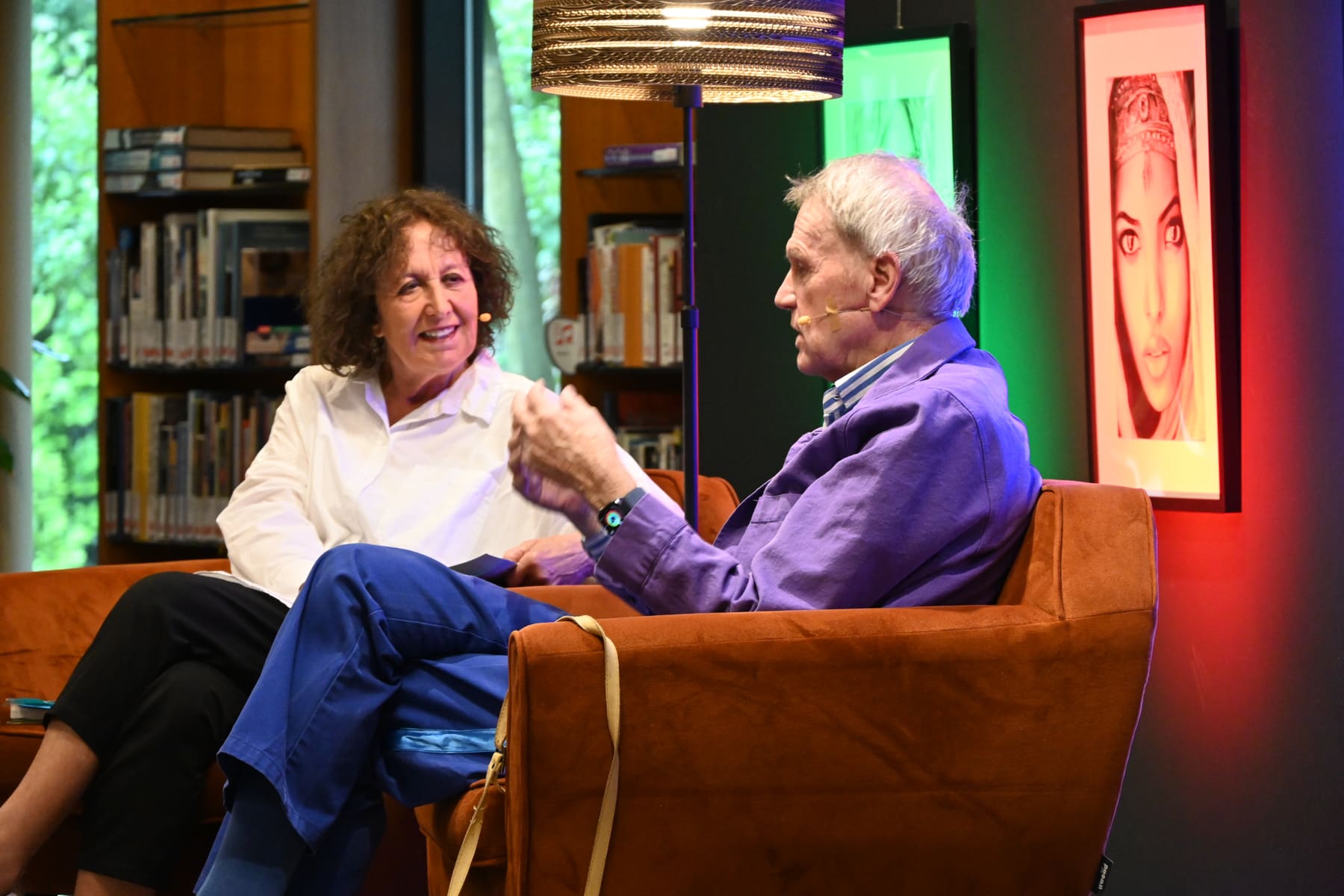 Adriaan van Dis en Elisabeth Lockhorn in gesprek over zijn boek Alles voor de reis Adriaan van Dis en Elisabeth Lockhorn in gesprek over zijn boek Alles voor de reis